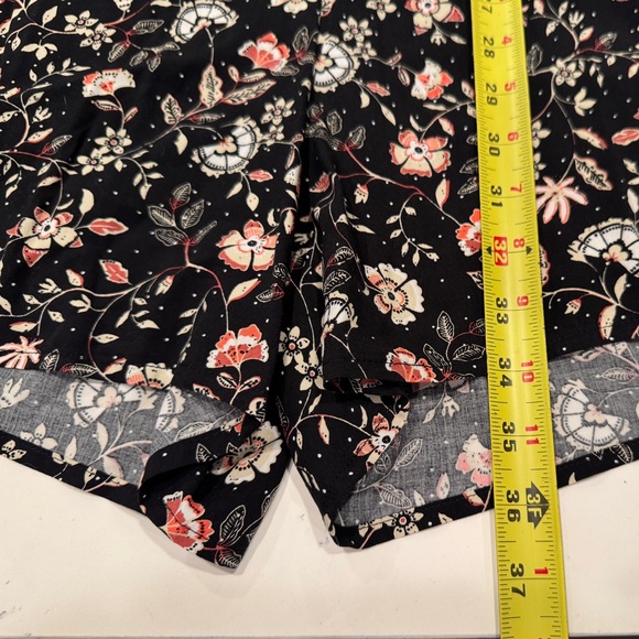 Old Navy Black Floral V-Neck Romper with Pockets NWT - Picture 16 of 16